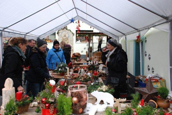 Erfolgreicher Adventbazar im Tierheim